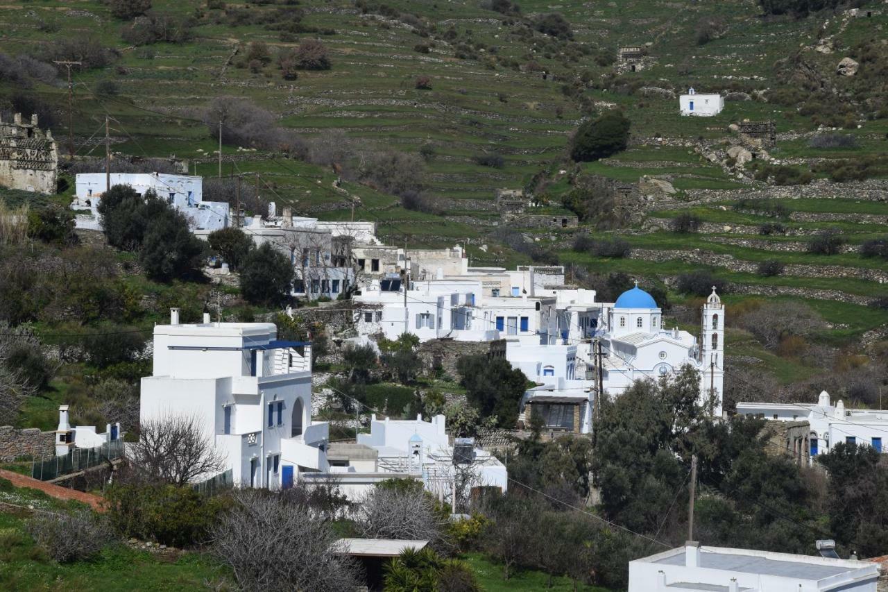 Belle Manas Τήνος